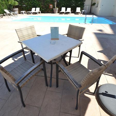 ל'אסטרטיט Hotel Medes II מראה חיצוני תמונה