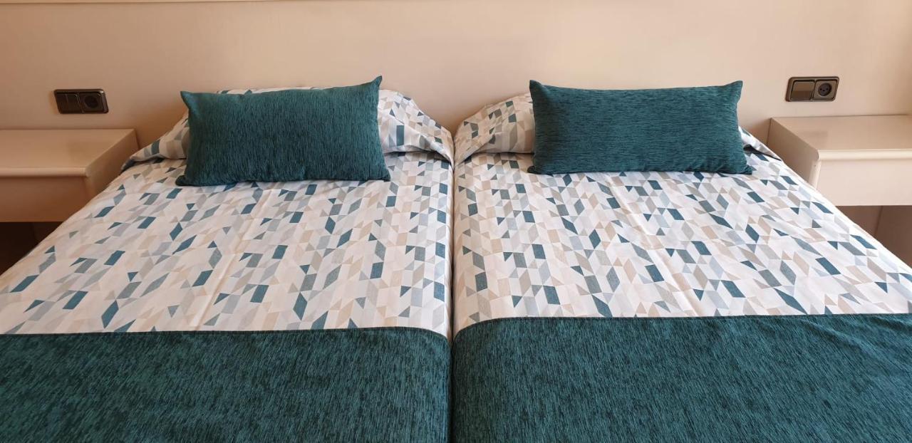 ל'אסטרטיט Hotel Medes II מראה חיצוני תמונה