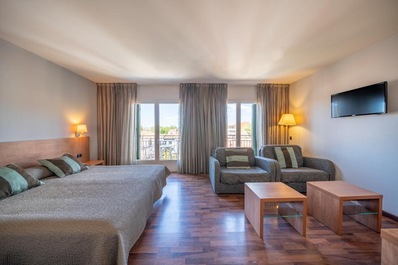ל'אסטרטיט Hotel Medes II מראה חיצוני תמונה