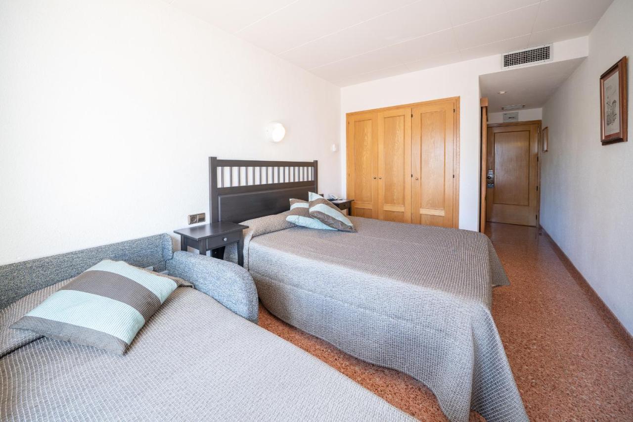 ל'אסטרטיט Hotel Medes II מראה חיצוני תמונה