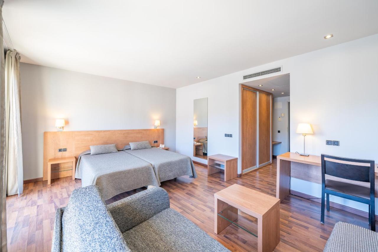 ל'אסטרטיט Hotel Medes II מראה חיצוני תמונה