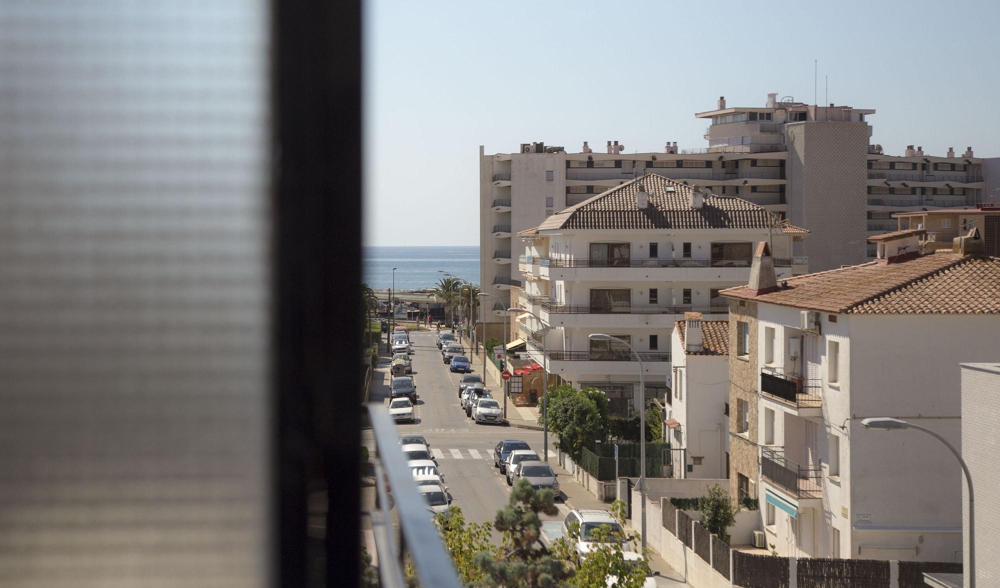 ל'אסטרטיט Hotel Medes II מראה חיצוני תמונה