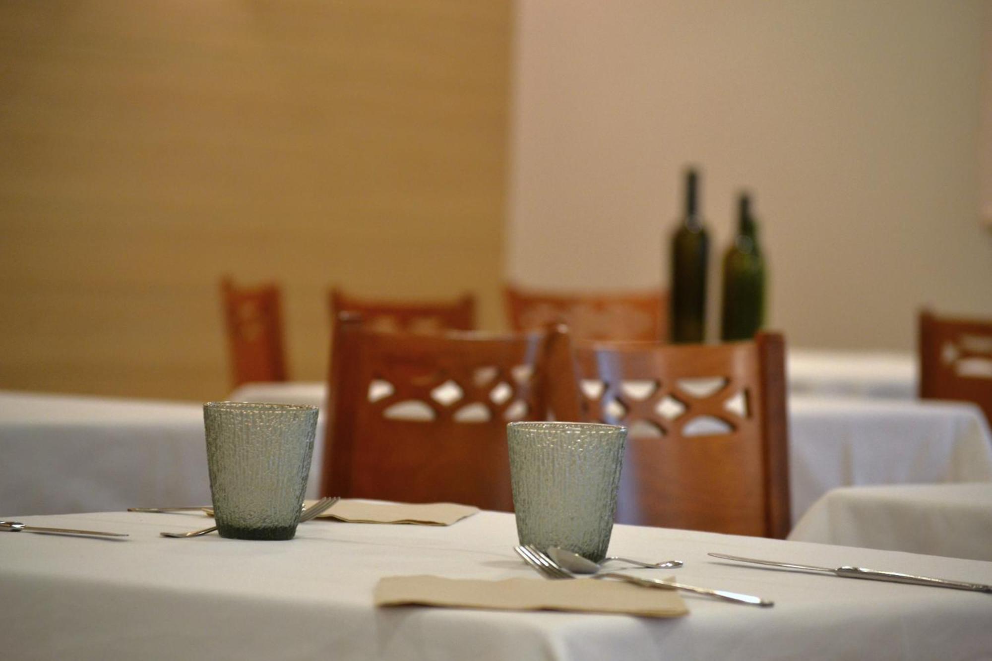 ל'אסטרטיט Hotel Medes II מראה חיצוני תמונה
