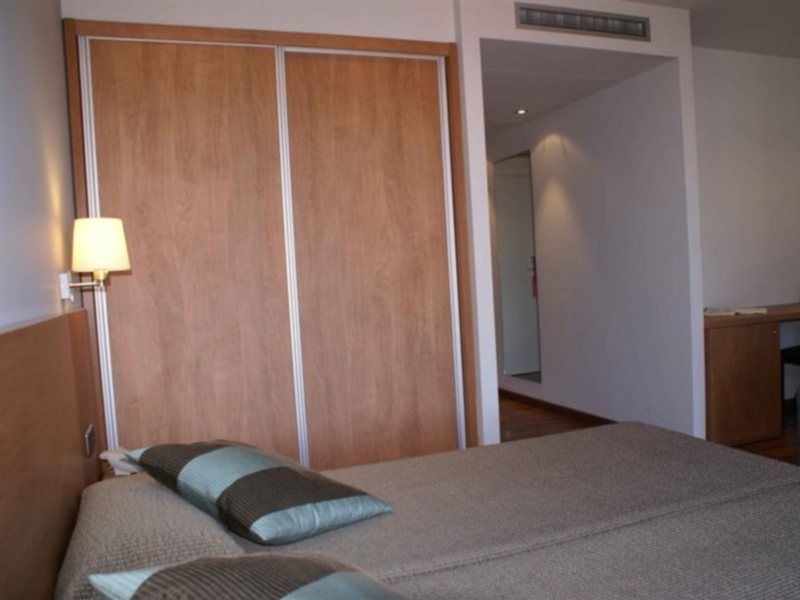 ל'אסטרטיט Hotel Medes II מראה חיצוני תמונה